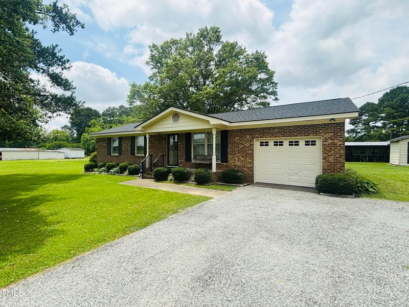 4774 Browns Pond Rd, Selma, NC 27576
