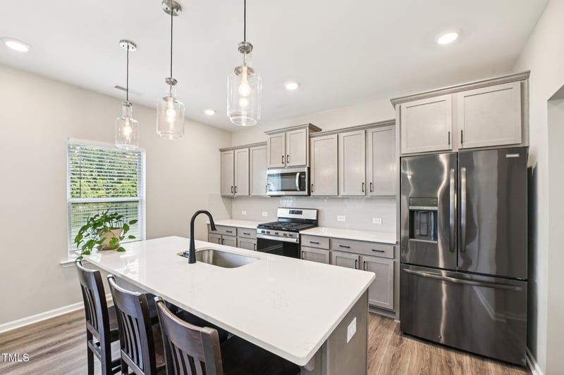 478 Curling Creek Dr, Clayton, NC 27527