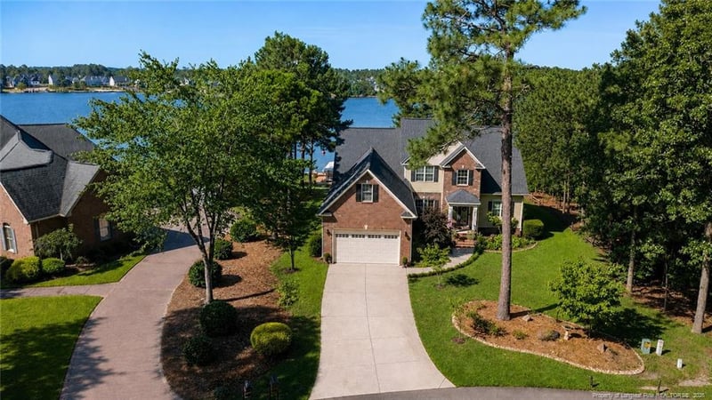 478 Lakeside Ln, Sanford, NC 27332