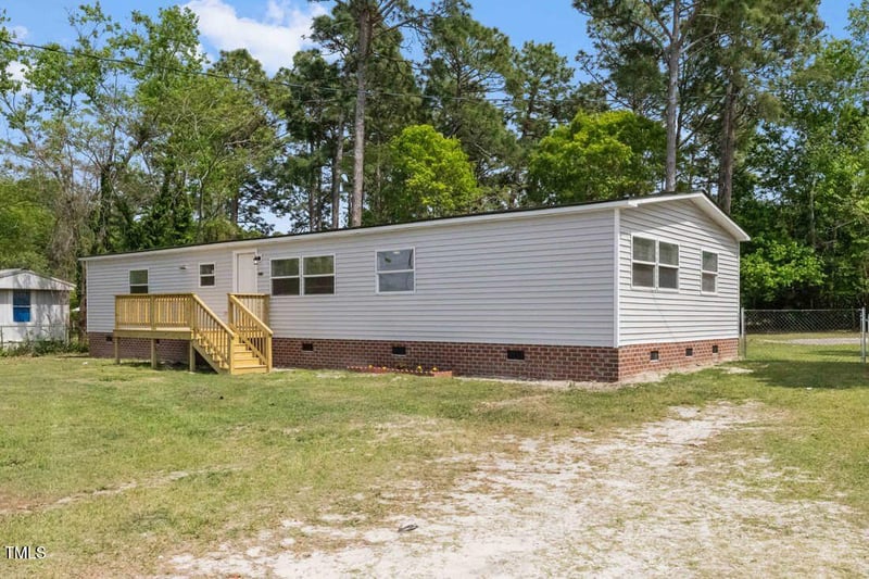 4783 Madison Dr, Hope Mills, NC 28348