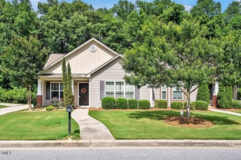 479 Winding Wood Dr, Clayton, NC 27520