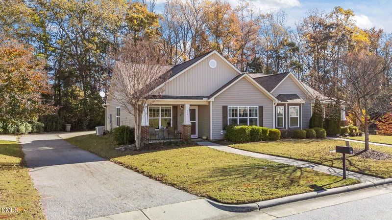 479 Winding Wood Dr, Clayton, NC 27520