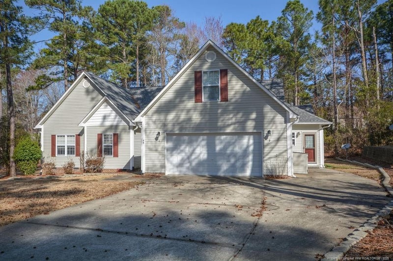 48 Cedar Ln, Sanford, NC 27332