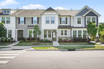 48 Channel Drop Dr, Clayton, NC 27520