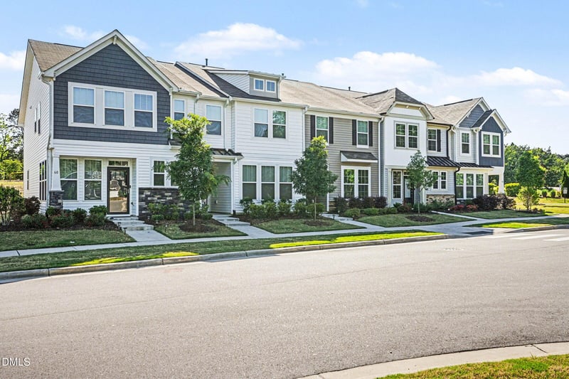 48 Channel Drop Dr, Clayton, NC 27520
