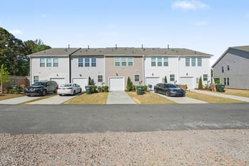 48 Channel Drop Dr, Clayton, NC 27520