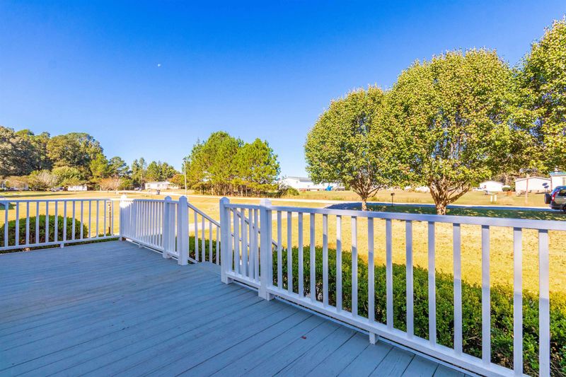 48 Coharie Creek Ln, Dunn, NC 28334