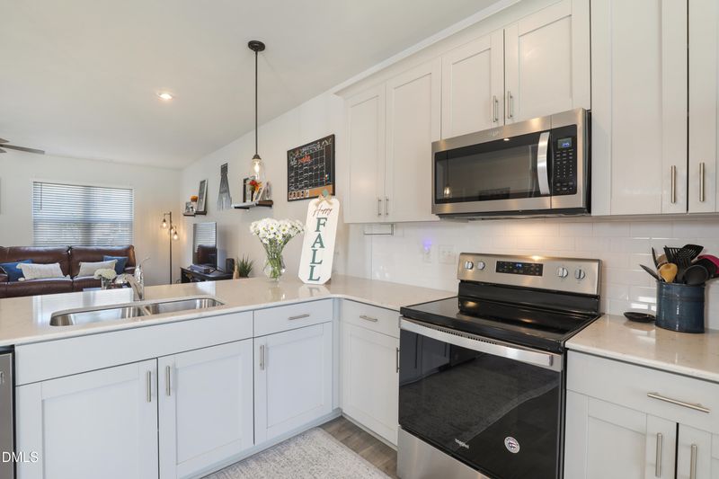 48 Enterprise Dr, Clayton, NC 27520