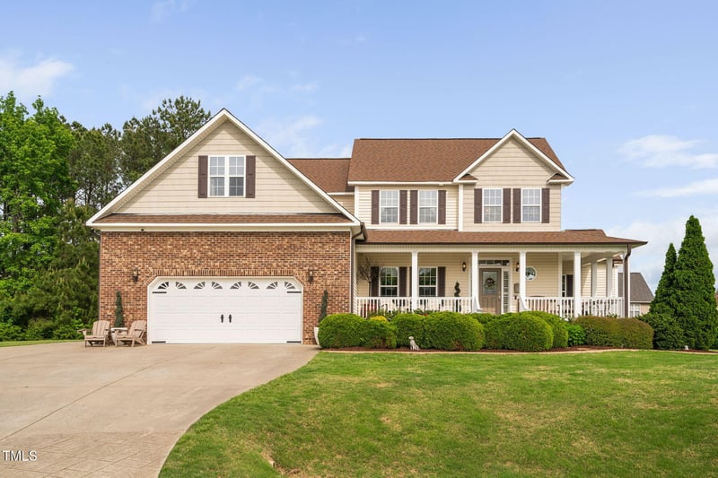 48 Falling Oak Ct, Clayton, NC 27520