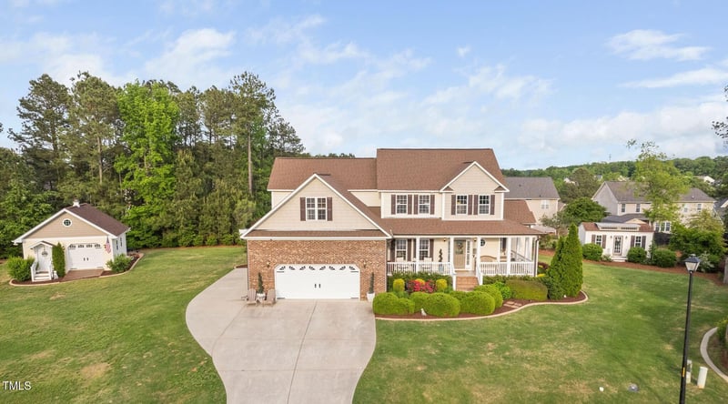 48 Falling Oak Ct, Clayton, NC 27520