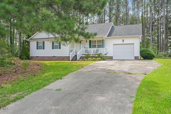 48 Hammerstone Dr, Fuquay Varina, NC 27526