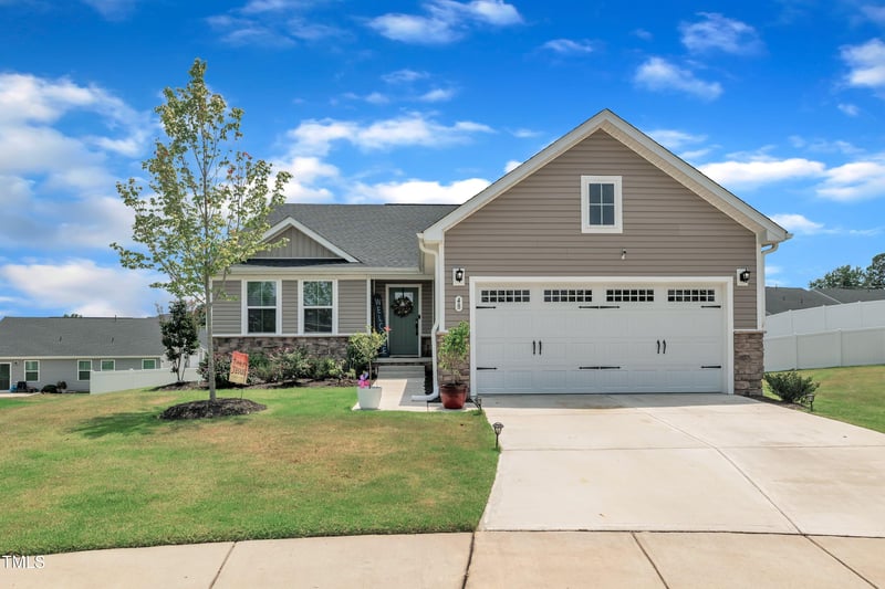 48 Highview Ct, Fuquay Varina, NC 27526