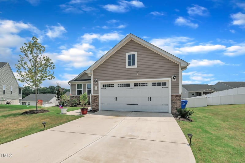 48 Highview Ct, Fuquay Varina, NC 27526