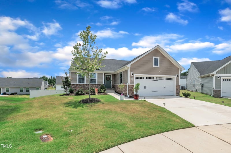 48 Highview Ct, Fuquay Varina, NC 27526
