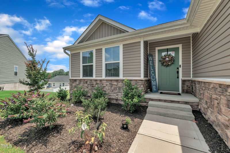 48 Highview Ct, Fuquay Varina, NC 27526