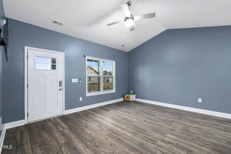 48 Kevior Ave, Four Oaks, NC 27524