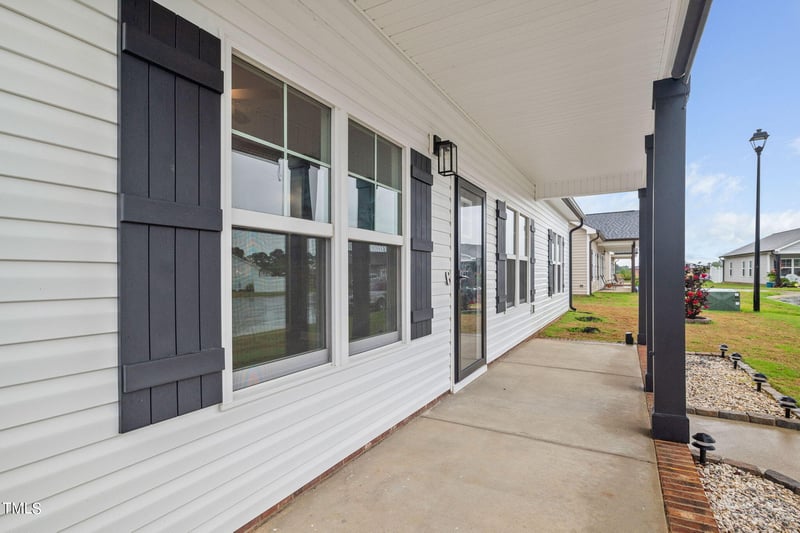 48 Kevior Ave, Four Oaks, NC 27524