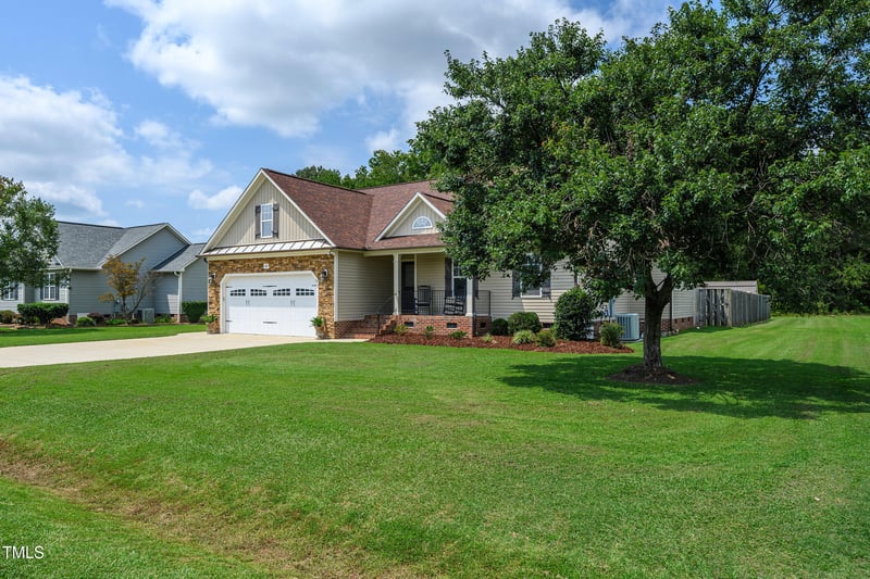 48 Long Grass Dr, Smithfield, NC 27577