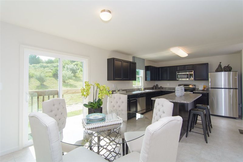 48 E Lumber Ct, Clayton, NC 27520