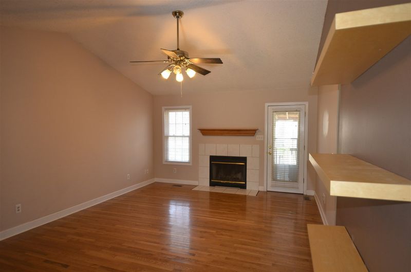 48 Robert Ln, Pittsboro, NC 27312