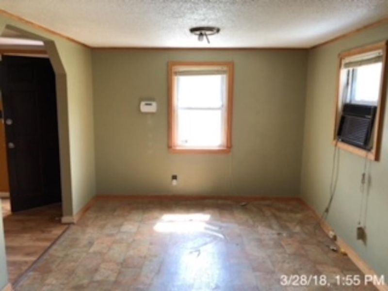 48 Rolling Hills Rd, Burlington, NC 27217