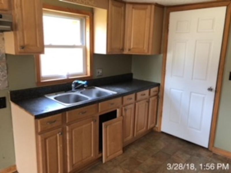 48 Rolling Hills Rd, Burlington, NC 27217