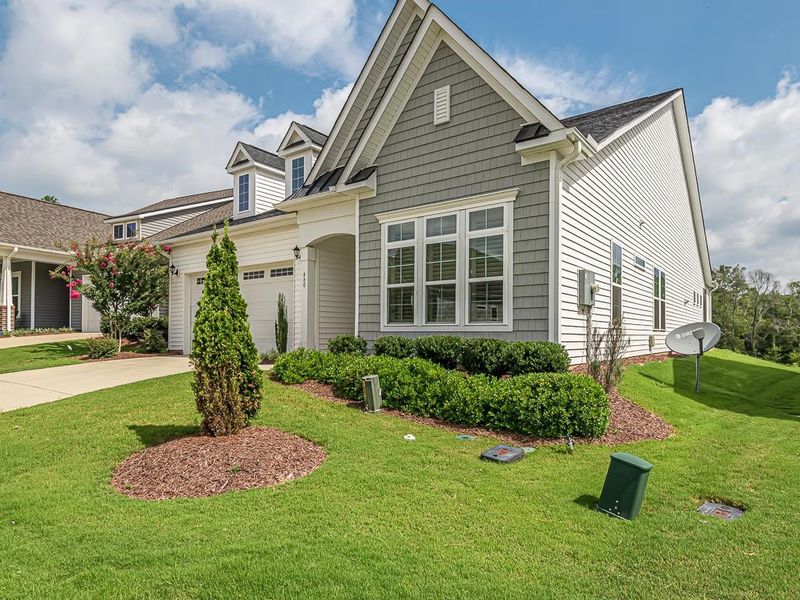 480 Warm Wind Dr, Clayton, NC 27527