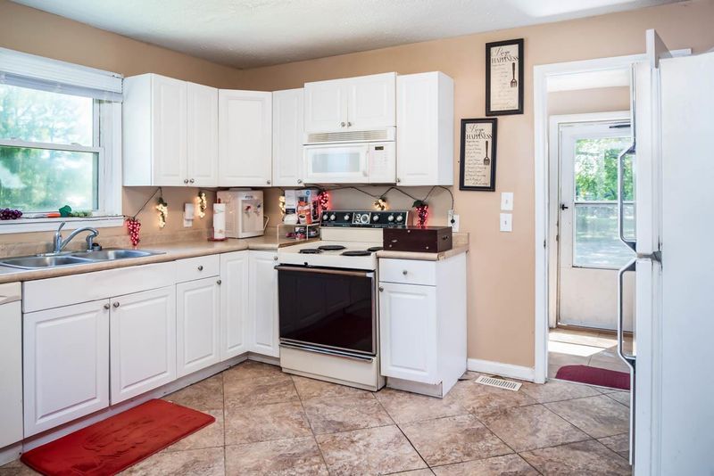4801 Barbee Rd, Durham, NC 27713