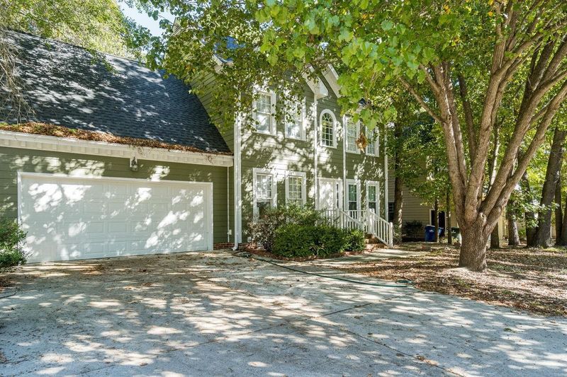 4801 Forest Highland Dr, Raleigh, NC 27604