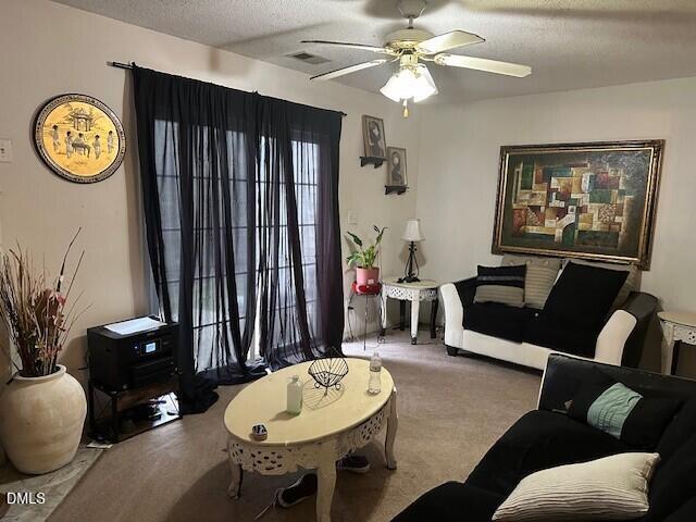 4801 Tanglewood Oaks St, Raleigh, NC 27610