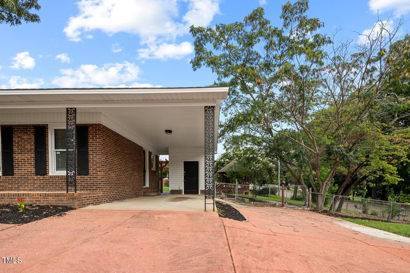 4802 Hurley Dr, Fayetteville, NC 28304