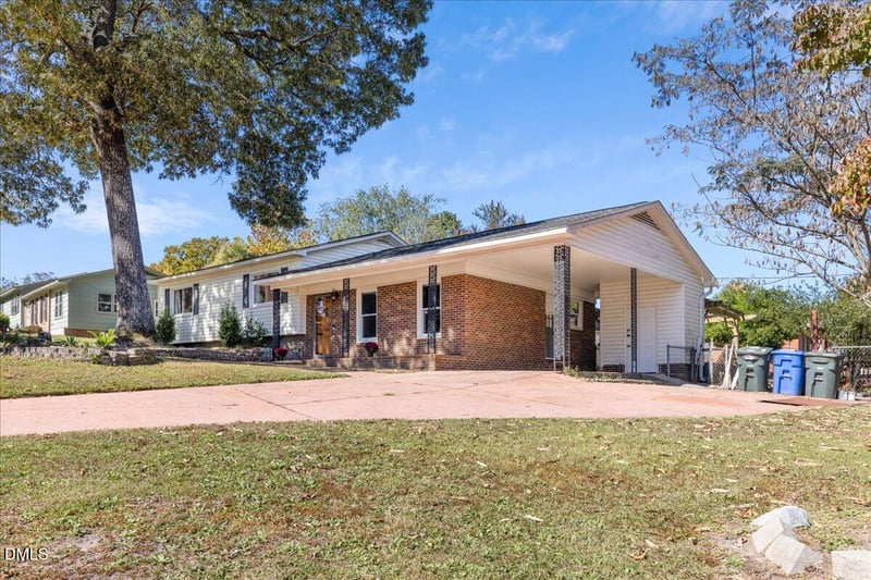 4802 Hurley Dr, Fayetteville, NC 28304