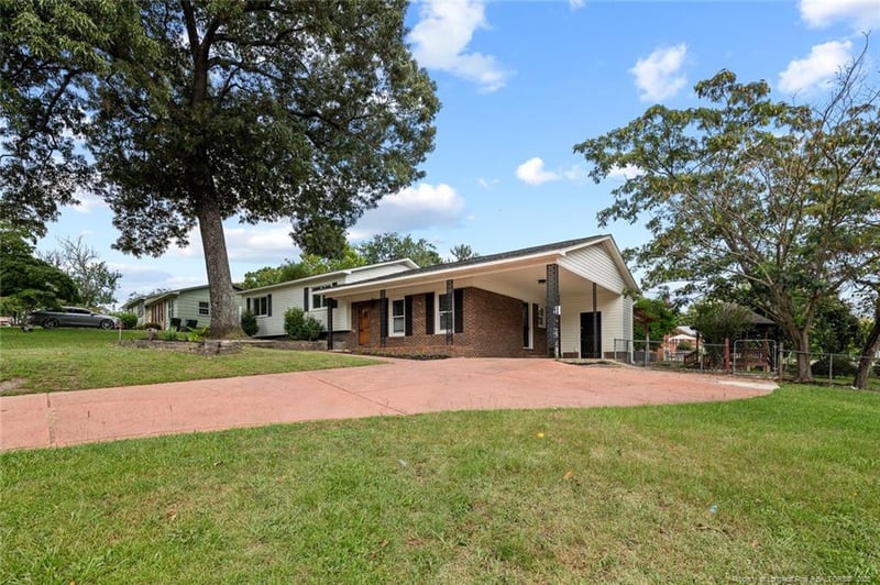 4802 Hurley Dr, Fayetteville, NC 28304