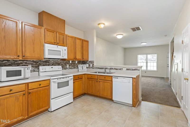 4802 Parkville Dr, Raleigh, NC 27604