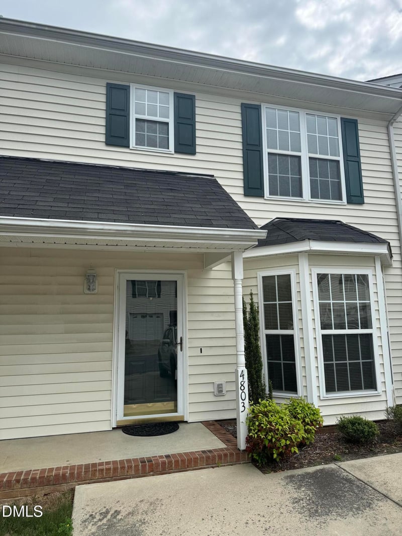 4803 Tanglewood Oaks St, Raleigh, NC 27610