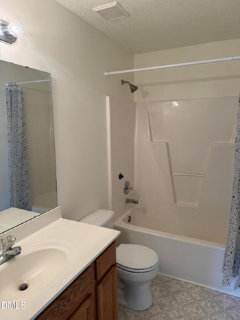 4803 Tanglewood Oaks St, Raleigh, NC 27610