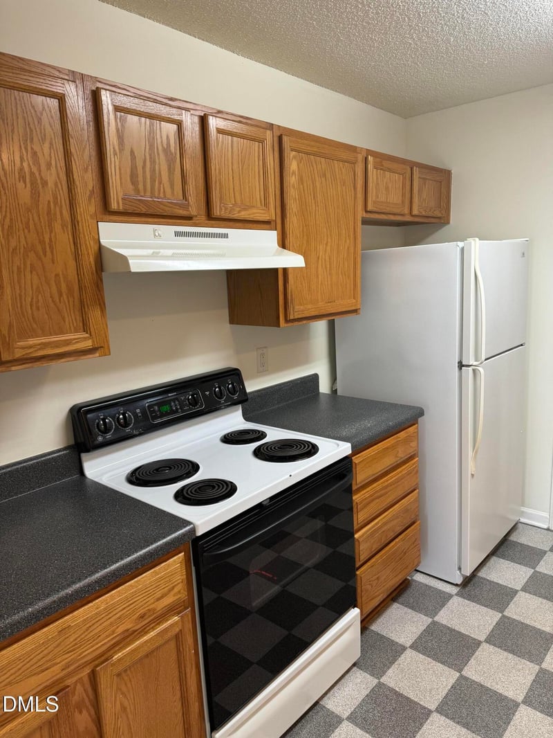 4803 Tanglewood Oaks St, Raleigh, NC 27610