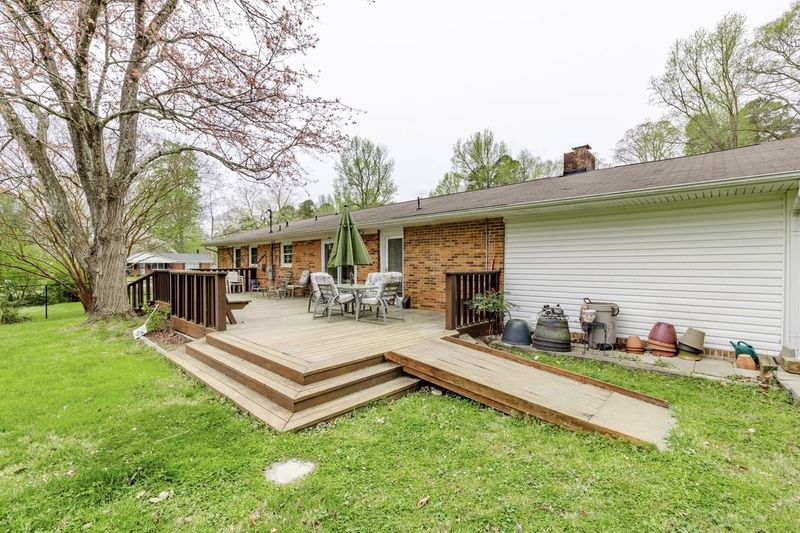 4804 Kinlock Dr, Durham, NC 27712