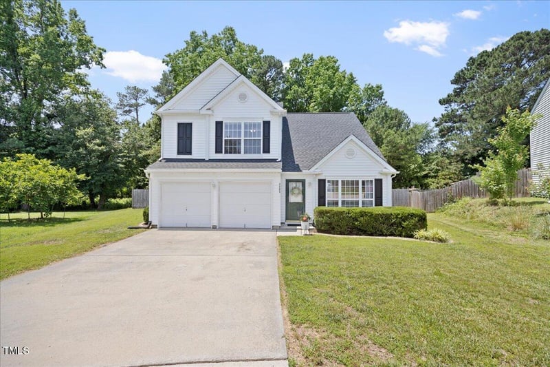 4805 Castle Crest Ct, Raleigh, NC 27616