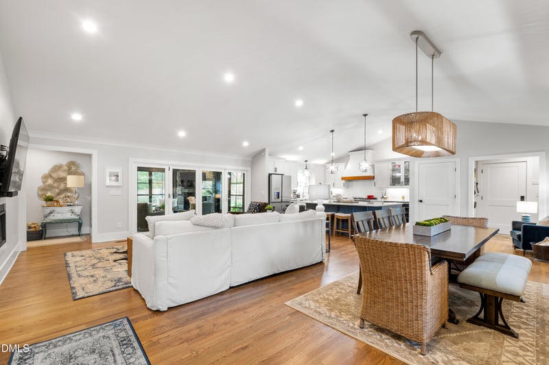 4805 Deerwood Dr, Raleigh, NC 27612