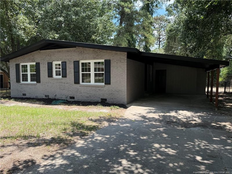 4805 Ellsworth Dr, Fayetteville, NC 28304