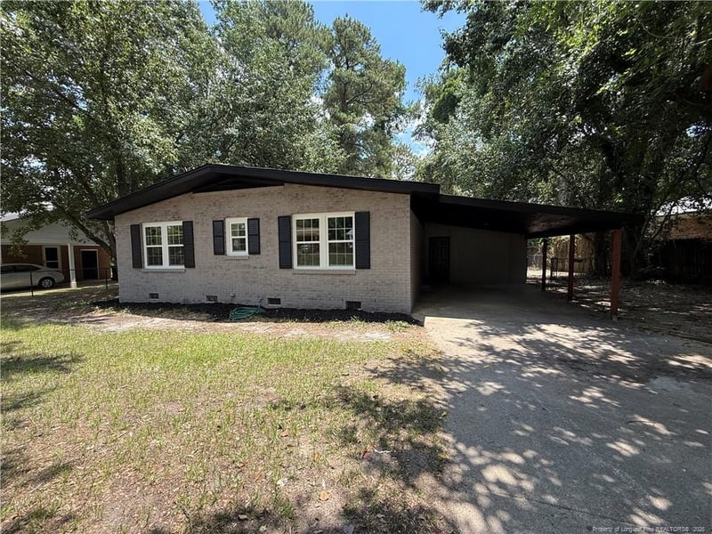 4805 Ellsworth Dr, Fayetteville, NC 28304