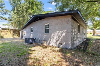 4805 Ellsworth Dr, Fayetteville, NC 28304