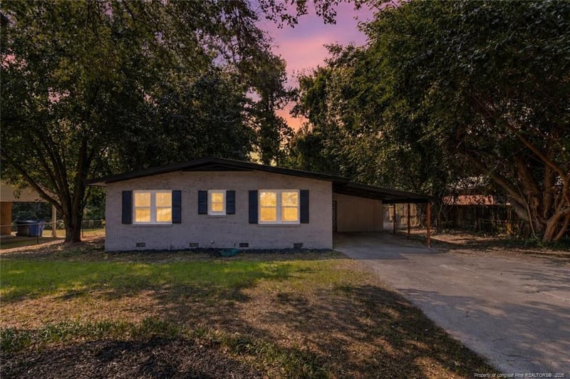 4805 Ellsworth Dr, Fayetteville, NC 28304