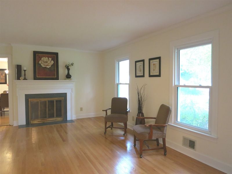 4805 Glen Forest Dr, Raleigh, NC 27612