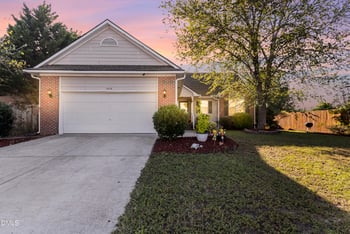 4808 Miranda Dr, Hope Mills, NC 28348