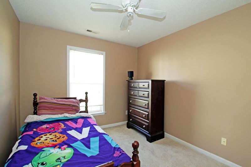 4808 Tanglewood Oaks St, Raleigh, NC 27610