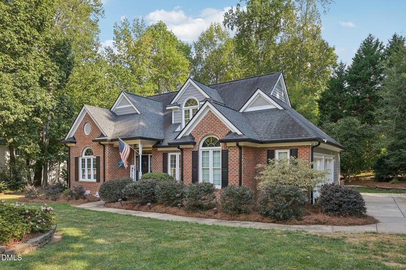 4809 Greenpoint Ln, Holly Springs, NC 27540