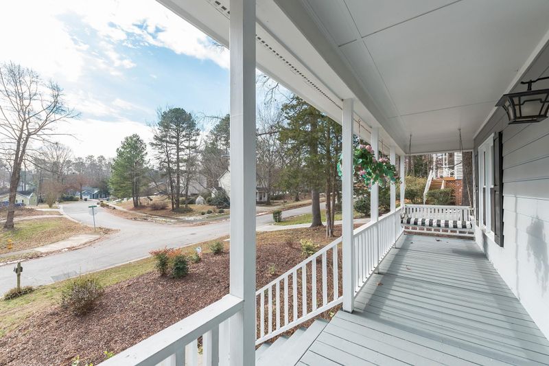 4809 Hedgerow Dr, Raleigh, NC 27616