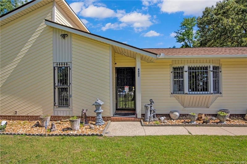 4809 Old Field Rd, Fayetteville, NC 28304
